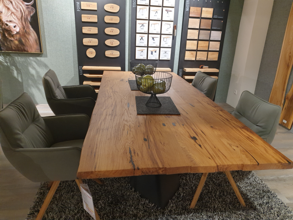 Tischgruppe "Myline Laudato"