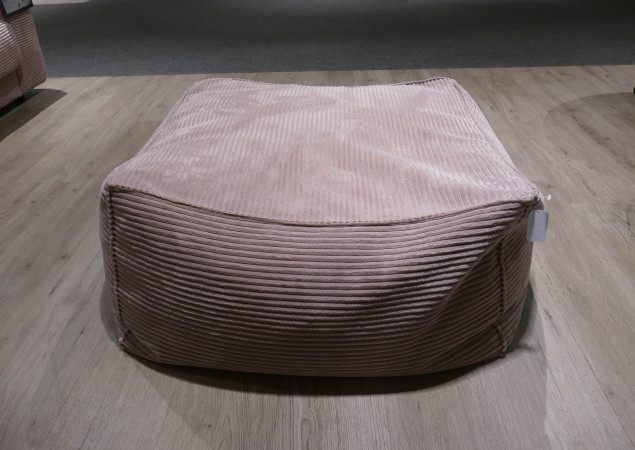 Hocker ''Lascondo Naila''