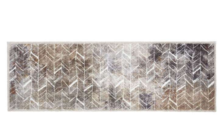 Astra Fußmatte Pure und Soft 50x150cm: rechteckiger Teppich in Braun, Hellbraun und Grau mit Chevronmuster aus strapazierfähigem Polyamid, mit strukturierter Oberfläche.
