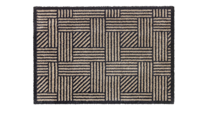 Die Mondo Fußmatte Manhattan 67x100 cm ist mit beigefarbenen und schwarzen Karostreifen in wechselnden Mustern versehen.