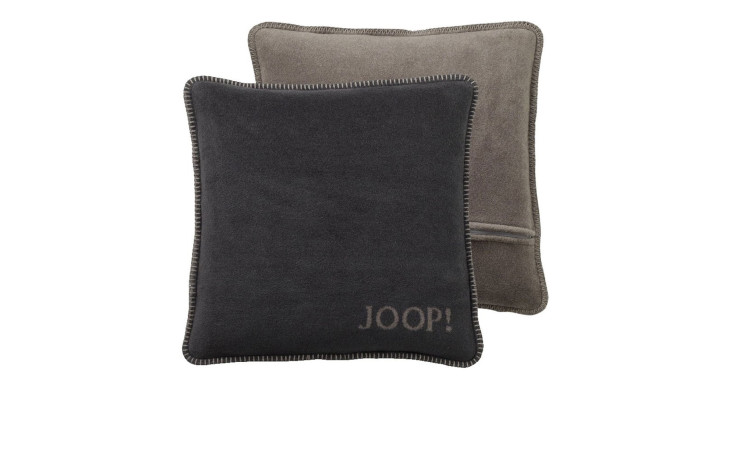 Zwei JOOP! Uni Doubleface Kissenbezug, 50x50 cm, in dunkel- und hellgrau mit abgesteppten Kanten und Joop-Schriftzug.