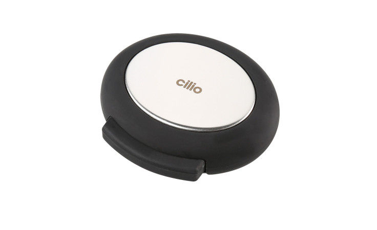 Ein runder, silberfarbener und schwarzer Folienschneider für Weinflaschen aus Edelstahl auf weißem Hintergrund.