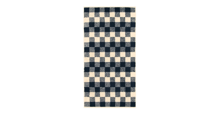Duschtuch Natural 80 x 150 cm von Cawö, mit schwarz-beigem Schachbrettmuster auf weiß.