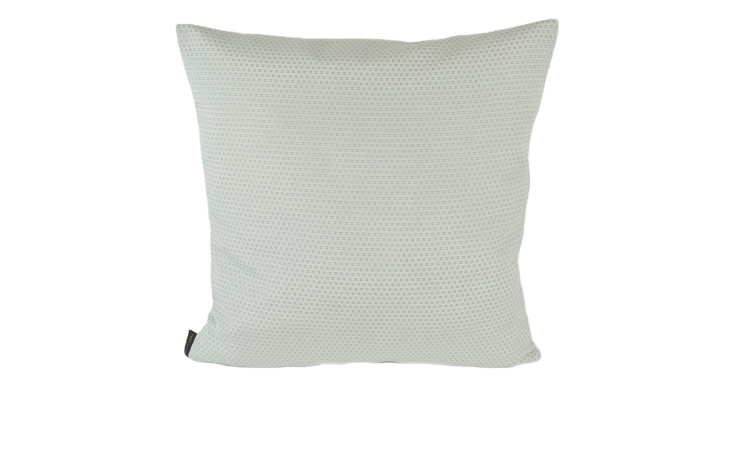 Kissenhülle Yuca 50 x 50 cm in Silbergrau mit dezentem Waffelmuster vor weißem Hintergrund.
