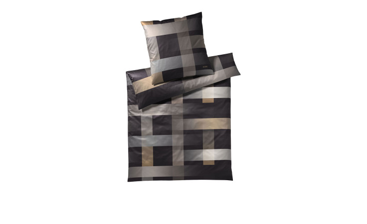 Ein ordentlich gemachtes Bett mit Joop Mako-Satin-Bettwäsche Woven-JOOP! in schwarzen, grauen und beigen geometrischen Mustern.