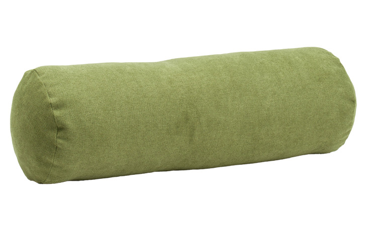 Eine grüne zylindrische Kissenrolle Darco 60 x 20 cm von Ambiente Trendlife auf weißem Grund.