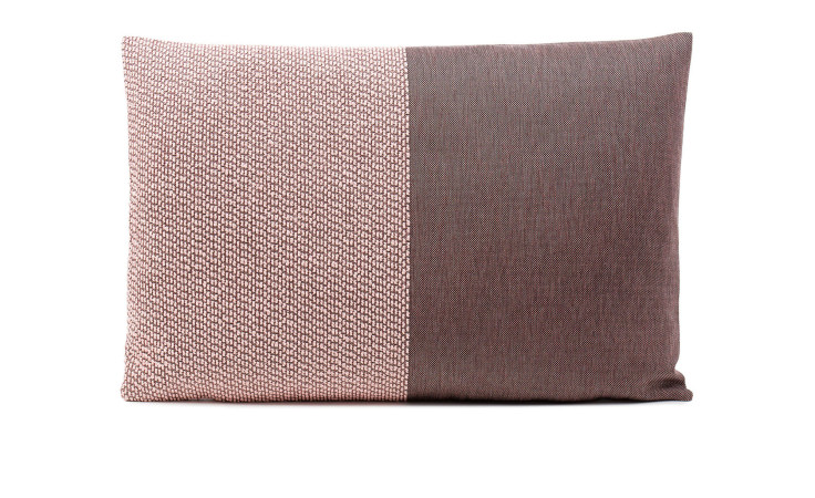 Ambiente Trendlife Kissenhülle Duke, 40x60 cm, zweitönig: Altrosa Textur & glatte braune Synthetikfaser.