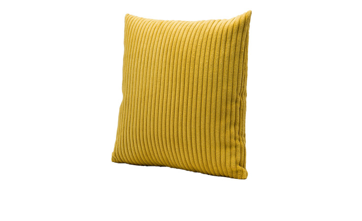 Die Kissenhülle Anafi 40x40 cm von Ambiente Trendlife in Senfgelb, gerippt aus Synthetikfaser vor weißem Hintergrund.