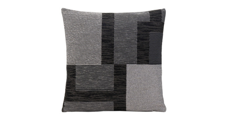 Ambiente Trendlife Kissenhülle Tosca 40x40 cm mit schwarzen, grauen und weißen geometrischen Streifen auf weißem Grund.