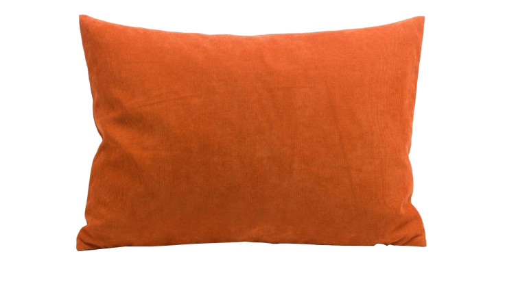 Kissenhülle Dante 40 x 60 cm in Terra-Orange von Ambiente Trendlife mit weichem, samtigem Bezug auf Weiß.