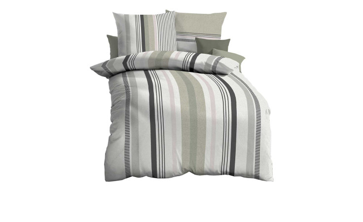 Ein hübsch gemachtes Bett mit der Satin-Bettwäsche Origin 155 x 220 cm in gestreiftem Grau, Weiß und Beige mit passenden Kissen.