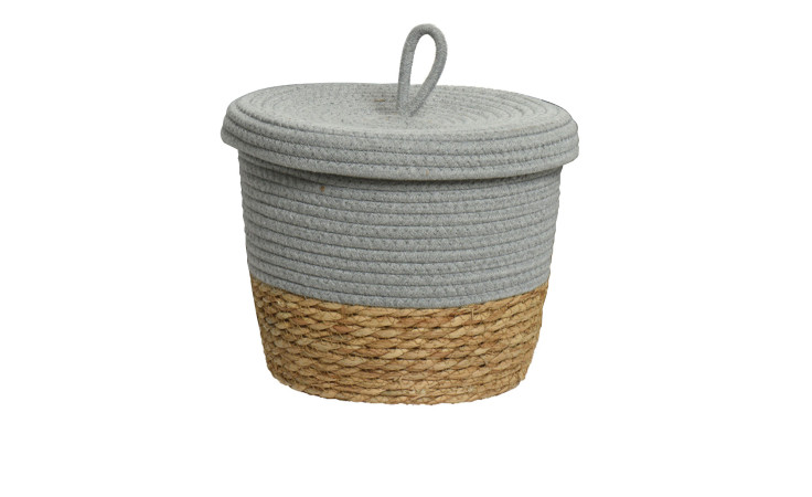 Korb mit Deckel 24 cm in hellgrau und naturfarben.