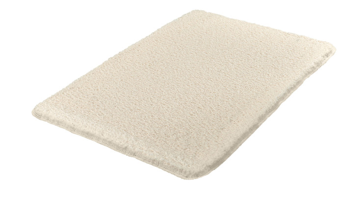 Weißer, rechteckiger Badteppich Meusch 70 x 120 cm von Kleine Wolke, flauschige Kunstfaser, auf weißem Grund.