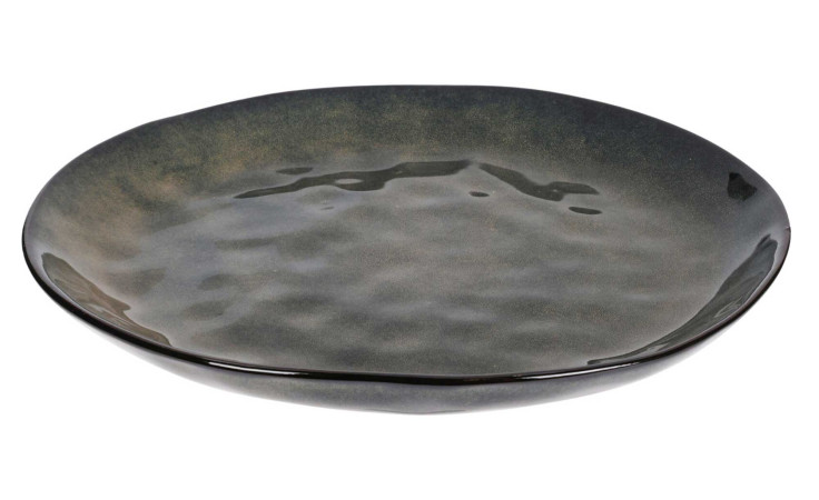 Der Speiseteller 26,5 cm ist ein dunkler, runder Braun-Keramikteller mit glänzender Oberfläche - perfekt für die Dekoration oder den stilvollen Gebrauch.