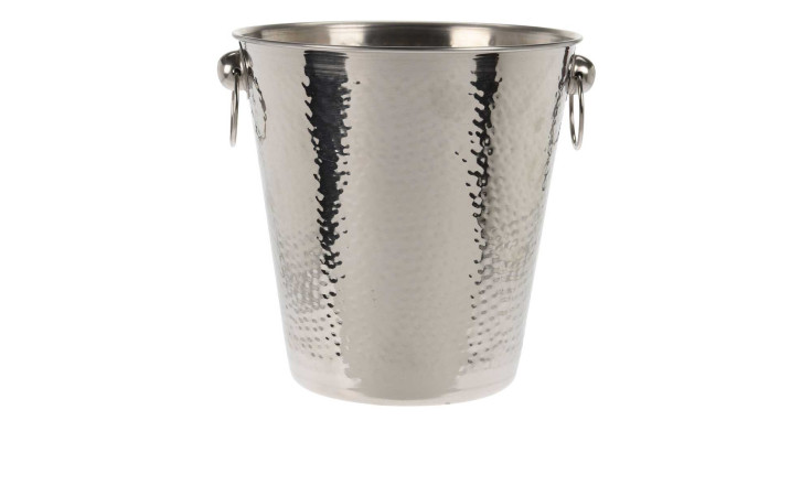 Der Sektkühler 20 cm ist ein glänzender, gehämmerter Edelstahleiskübel mit zwei seitlichen Griffen, isoliert auf weiß.