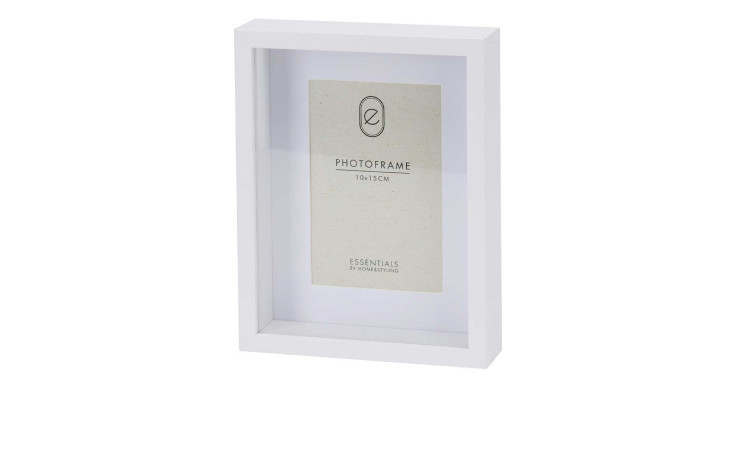 Weißer Bilderrahmen 17 x 22 cm als stilvolles Deko-Accessoire, stehend vor weißem Hintergrund.