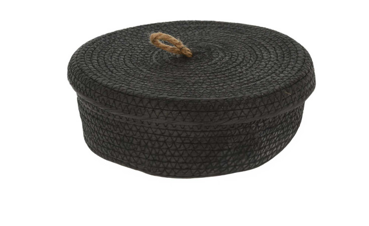 Korb mit Deckel 26 x 10 cm aus schwarzem Geflecht mit Seilgriff auf weißem Hintergrund.