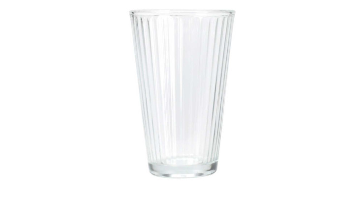 Ein hohes, leeres Trinkglas-Set 3tlg. 300 ml mit senkrechten Rillen steht aufrecht auf weißem Grund, die Oberfläche klar.