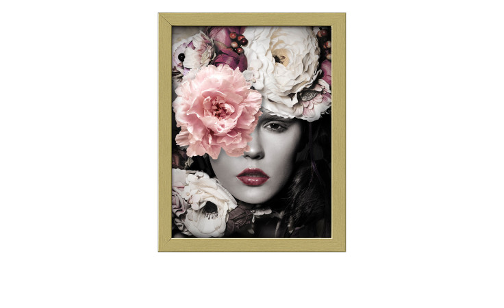 Das Pro-Art Rahmenbild Flowerwoman II (24x19cm) zeigt eine Frau mit bunten Blumen, eingerahmt mit Glas und Gold.