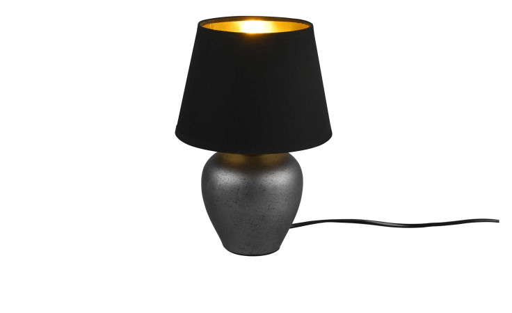 Die Reality Tischleuchte Abby 18 cm hat einen Nickel-Antik-Sockel, einen schwarzen Schirm und ein schwarzes Stromkabel.