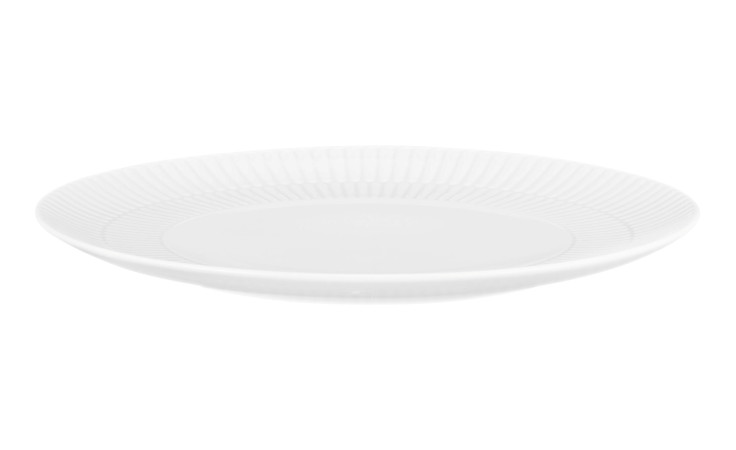 Frühstücksteller Amina 22,5 cm von Seltmann, weiß mit feinem Rillenmuster am Rand auf schlichtem Hintergrund.
