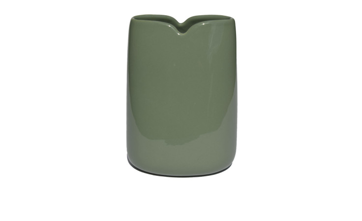 Vase 16 cm Olive: Grüne Keramikvase mit rundem Design und V-Kerbe oben, auf weißem Hintergrund.