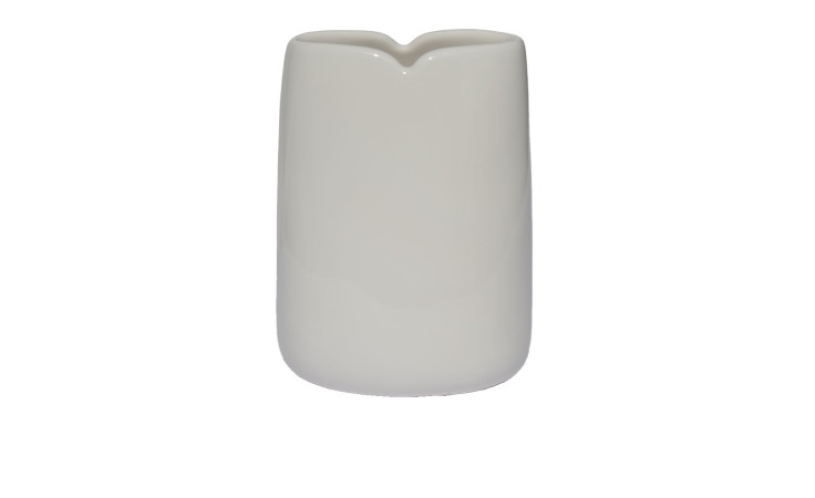 Vase 16 cm Weiß: Keramikvase mit runder Form und kleiner V-Kerbe, präsentiert vor weißem Hintergrund.