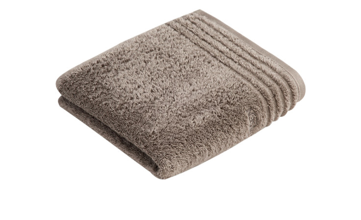 Das Vossen Handtuch Vienna Style Supersoft 50x100cm, weiches Braun mit strukturierten Streifen, ist auf Weiß gefaltet abgebildet.