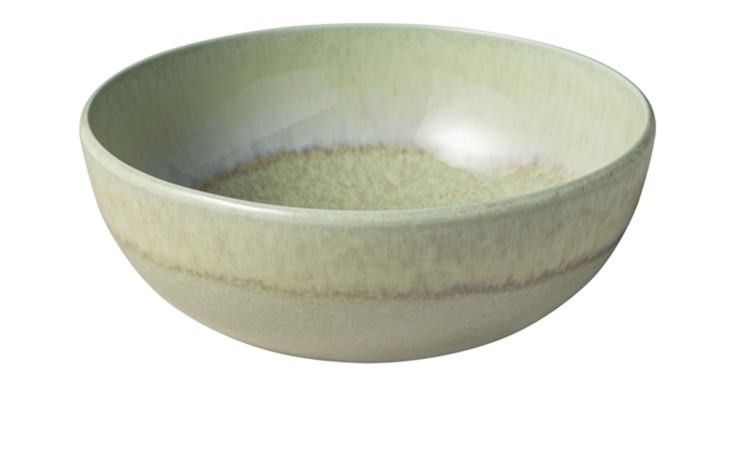 Die Villeroy & Boch Müslischale Perlemor 16,9 cm hat einen grün-beigen Farbverlauf und ein rundes, flaches Design.