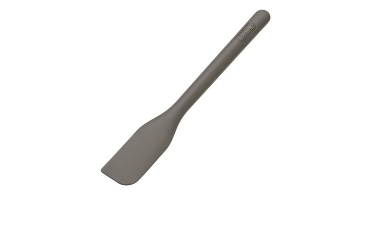 Kaiser Teigschaber Kaiserflex 30 cm mit rechteckigem Kopf, texturiertem Griff, isoliert auf weiß.