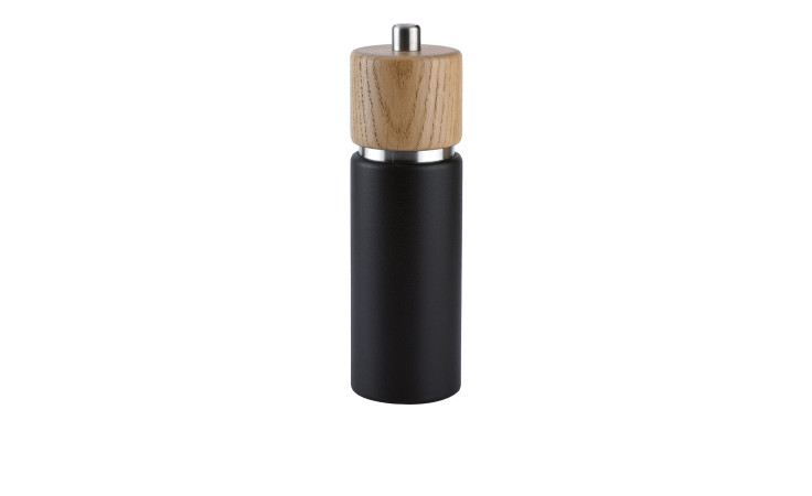 Die Salzmühle Hannover 18 cm, schwarz und Eichenholz mit einem Edelstahl-Aufsatzknauf, steht aufrecht auf weißem Grund.