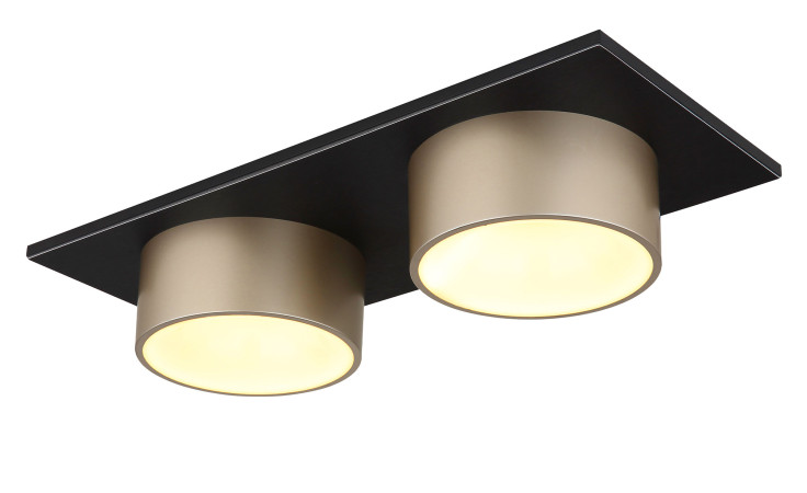 Die Globo LED-Deckenleuchte Raymond 46 cm hat zwei goldene LEDs auf einem rechteckigen schwarzen Sockel.