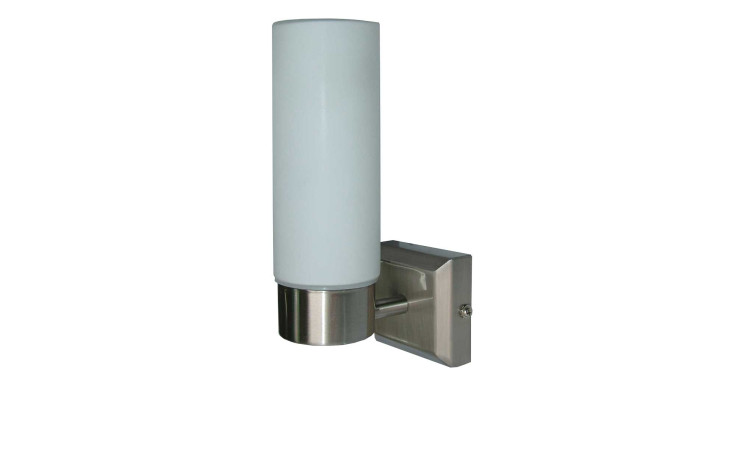 Globo Wandleuchte Space 18,5 cm: Zylindrischer Glasschirm, silberner Metallsockel, quadratische Wandplatte.