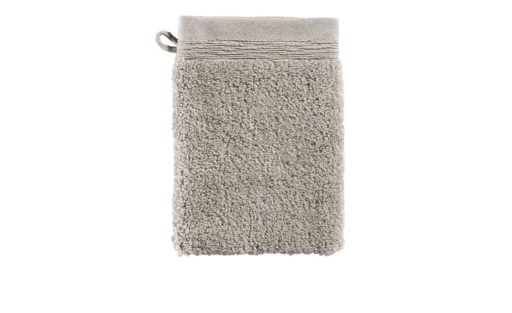 Der Casa Nova Waschhandschuh Organic 16 x 21 cm aus beigem Textil-Frottee mit Schlaufe ist auf weißem Hintergrund abgebildet.