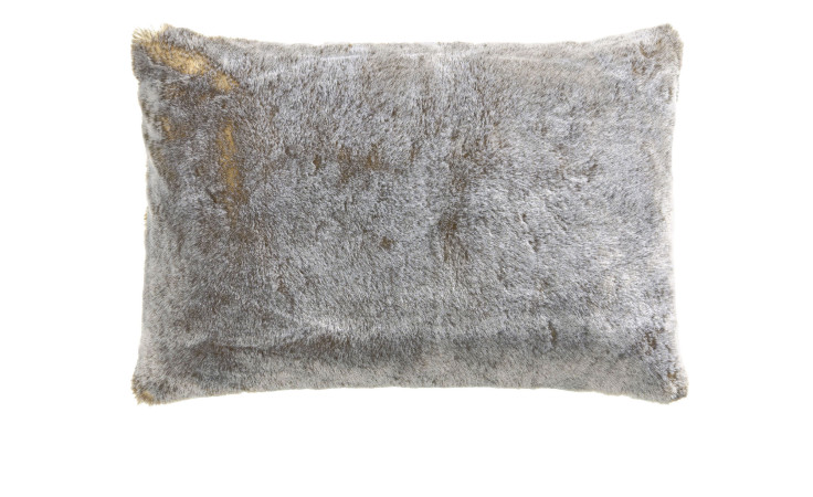 Das Fellimitatkissen Fluffy MONDO 40x60 cm von Mondo ist ein weiches, flauschiges, rechteckiges Kissen auf weißem Hintergrund.