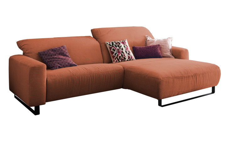 Komfort-Wohnlandschaft Lascondo Elwa, in der Farbausführung Orange, Schrägansicht mit Kissenset
