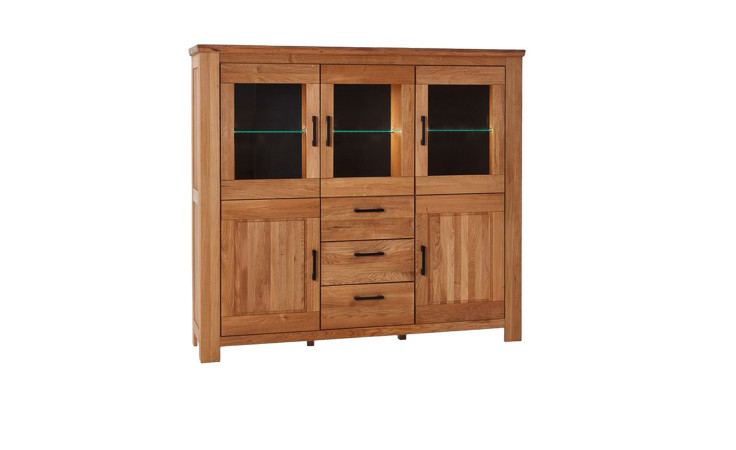 Basis-Highboard Greven aus Wildeiche mit zwei Vitrinen, drei mittleren Schubladen und zwei unteren Schränken.