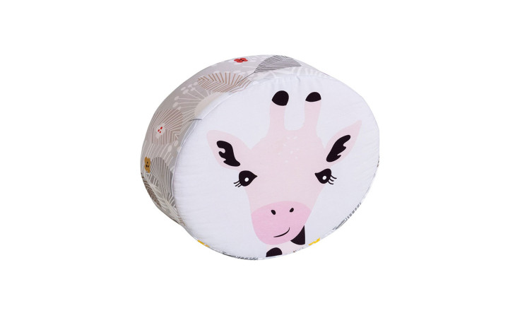 Steckkissen Giraffe: rundes Kissen mit lächelndem rosa Giraffengesicht, Schmetterling-Akzente, 35 x 28 x 12 cm.