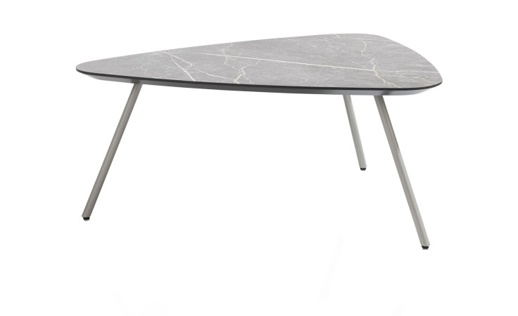 Couchtisch Niora mit Tischplatte in Marmor Dekor und drei Tischbeinen in Seidengrau