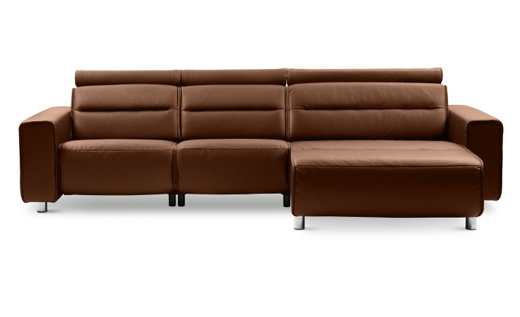 Stressless Sofa Emily mit zwei Sitzen und einem Longseat in braun