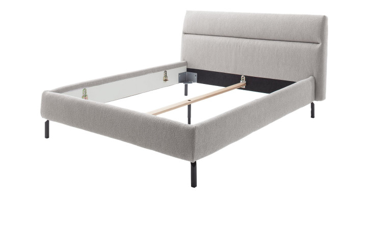 Basis-Polsterbett Mailand in einem grauen Bezugsstoff, mit schwarzen Füßen.