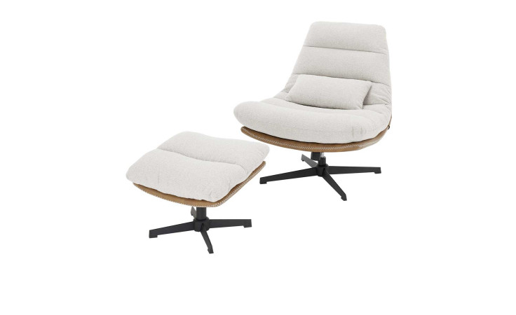 Loungesessel Linz in einem Stoffbezug in Cappuccino im Sitz und ein Vintagelookbezug in Braun im Rücken. Schrägeansicht