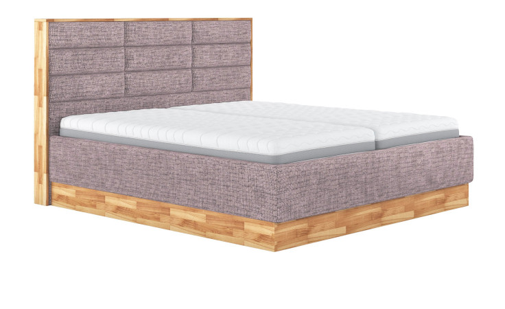 Basis-Polsterbett MONDO NATUR Incana in Old Rose mit einer Absetzung im Bettrahmen in Eiche. Schräge Seitenansicht