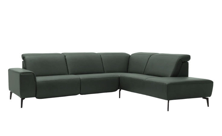 Komfort-Ecksofa MR 1320 in einem Echtleder-Bezug in Oliv. Schräge Frontansicht