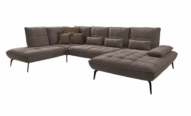 U-förmige, braune Vito Ticona Plus-Wohnlandschaft mit kapitonierten Sitzflächen und schlanken Metallbeinen.