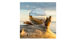 Glasbild Drop on Wood 30 x 30 cm. Glasbild mit dem Thema - Strand. 