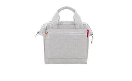 Hellgraue Reisenthel Umhängetasche Allrounder Cross, recyceltes Polyester, roségoldene Reißverschlüsse, Fronttasche.