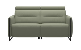 2-Sitzer Sofa Stressless Emely, in der Farbausführung Shadow Green, Frontansicht