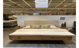 Bett mit Nachtkonsolen (Freiburg 11)