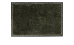 Die Astra Fußmatte Lava 60 x 80 cm ist eine grüne Polyester-Fußmatte mit einer zotteligen Textur und schwarzem Rand.